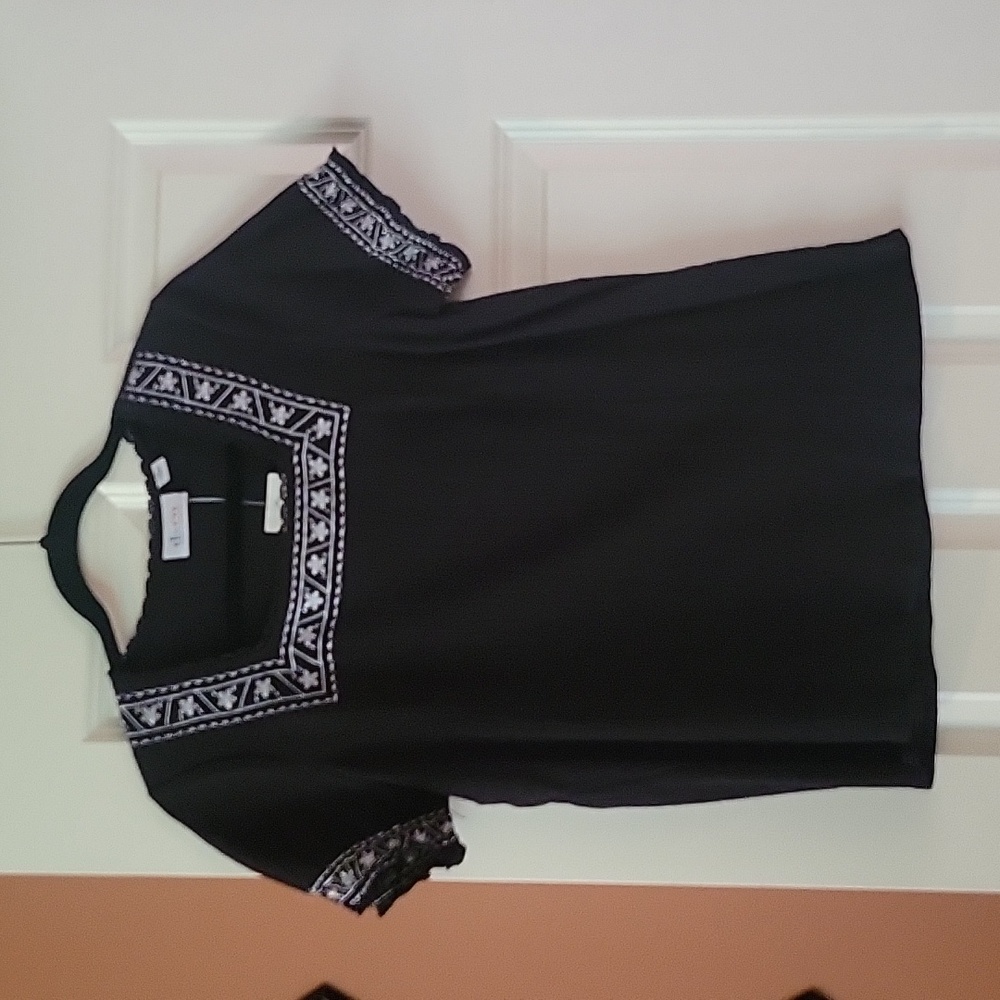 NWT- Cute summer top